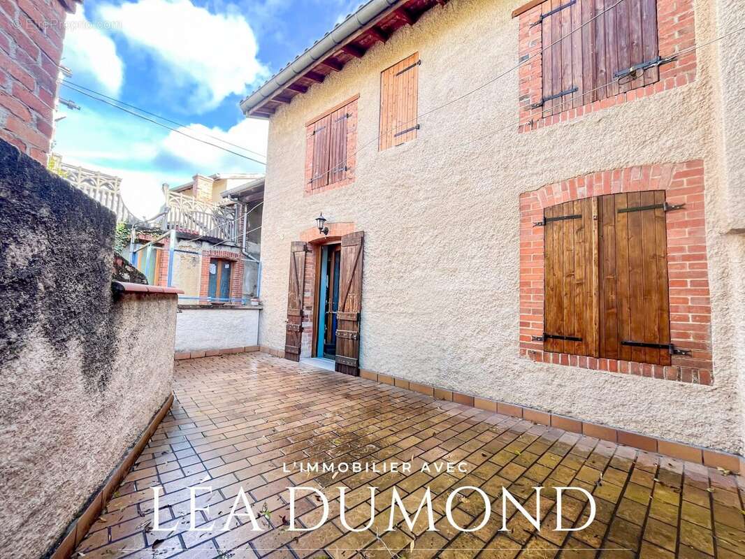 Maison à SAIL-SOUS-COUZAN