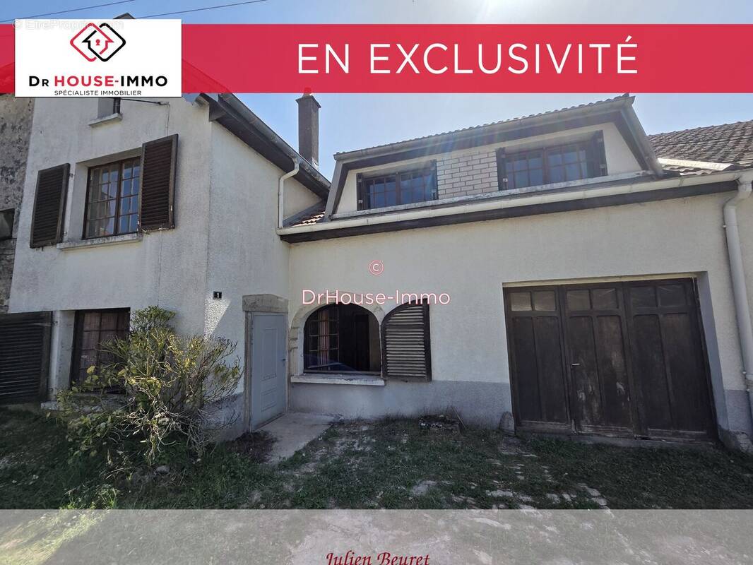 Maison à UZELLE