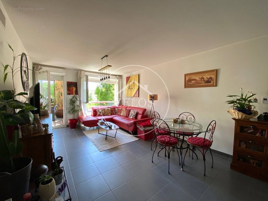 Appartement à CAILLOUX-SUR-FONTAINES