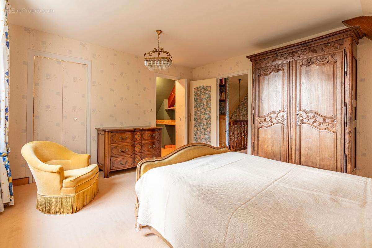 Maison à FRESNAY-SUR-SARTHE