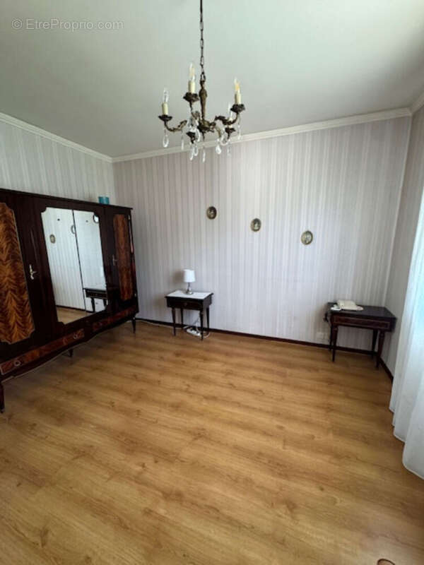 Maison à MEZERIAT