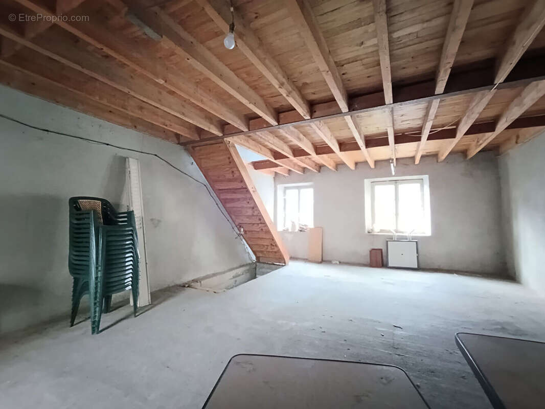 Appartement à LA CHAISE-DIEU