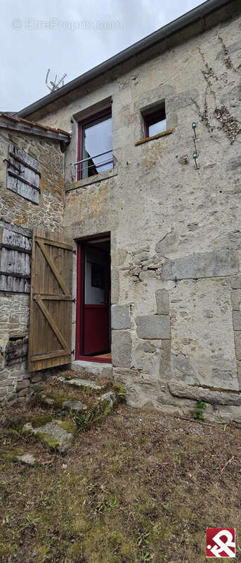 Maison à VAREILLES