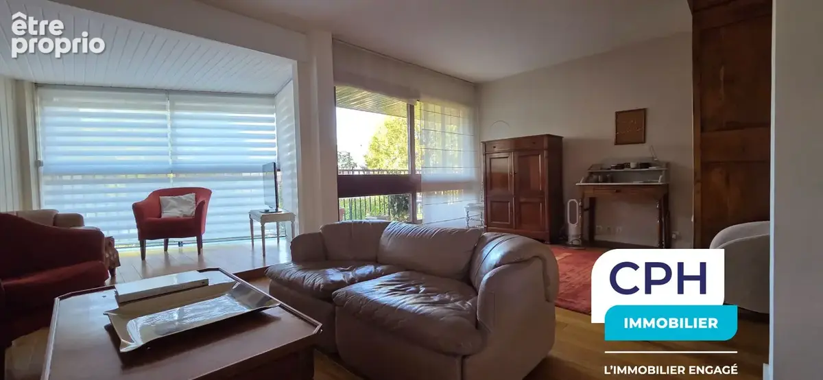 Coup de coeur pour ce vaste appartement idéalement situé à 2 pas de Parly2 - photo 3