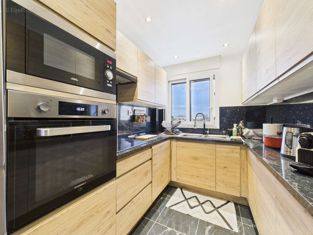 Appartement à SARTROUVILLE