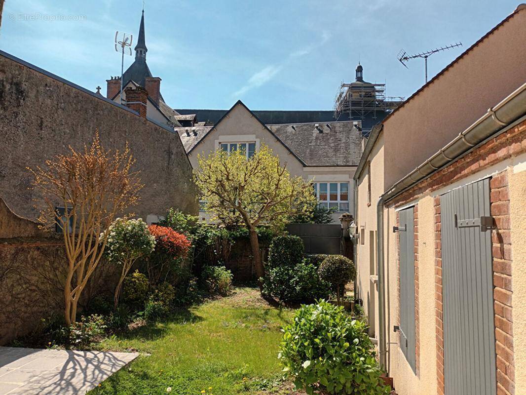 Maison à SAINT-BENOIT-SUR-LOIRE