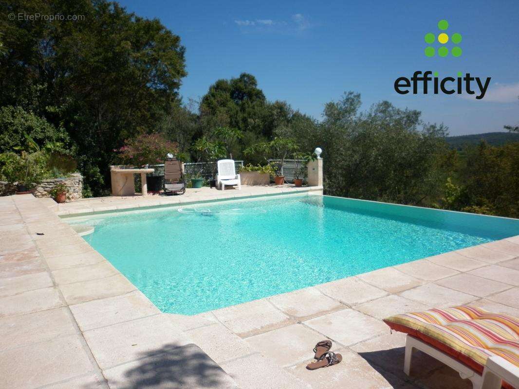 Maison à SAINT-MATHIEU-DE-TREVIERS