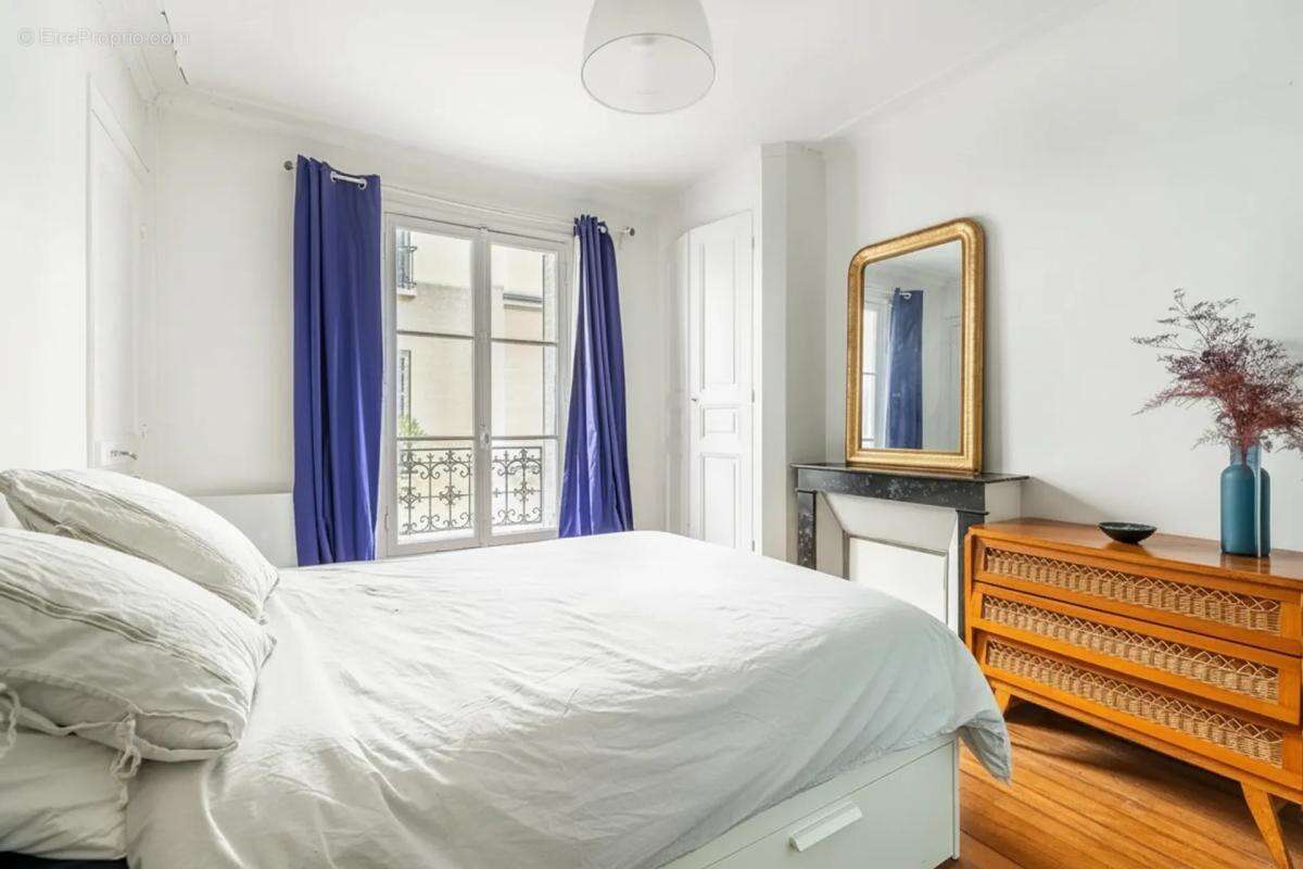 Appartement à PARIS-14E