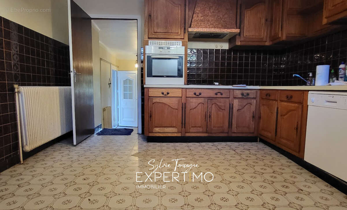 Maison à VAILHAUQUES