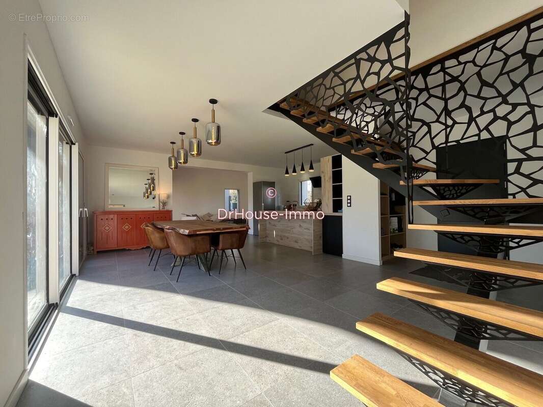 Maison à JUIGNE-SUR-LOIRE