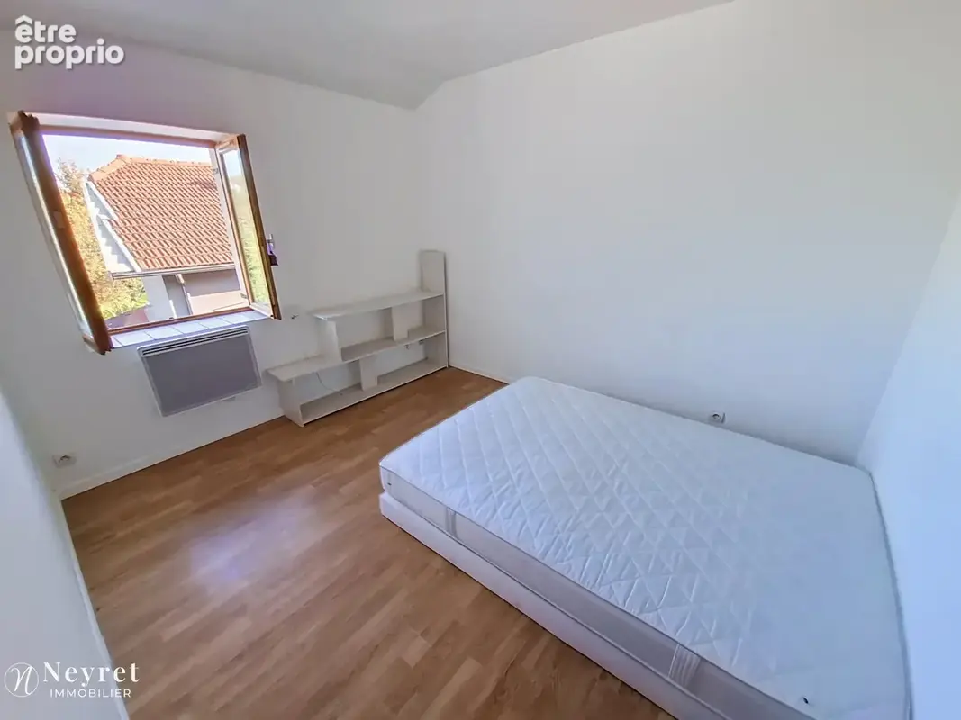 Opportunité à saisir,: T3 de 62m2 avec terrasse et rangement dans combles  dans une maison de village - photo 6