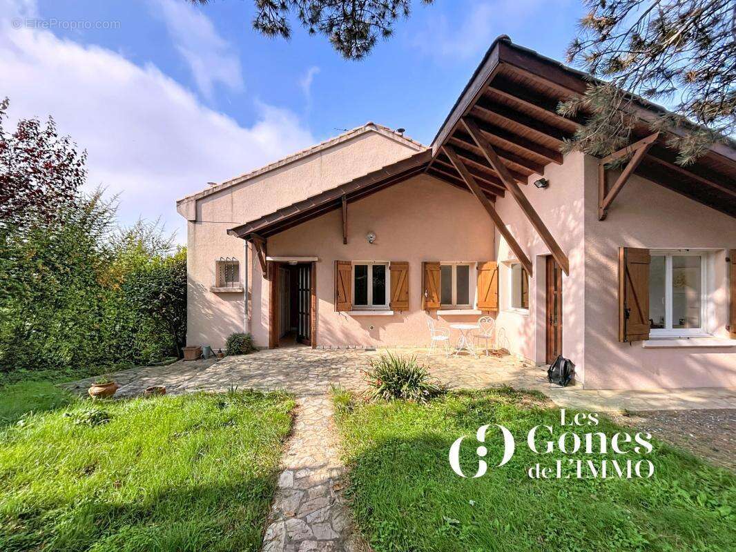 Maison à FRANCHEVILLE