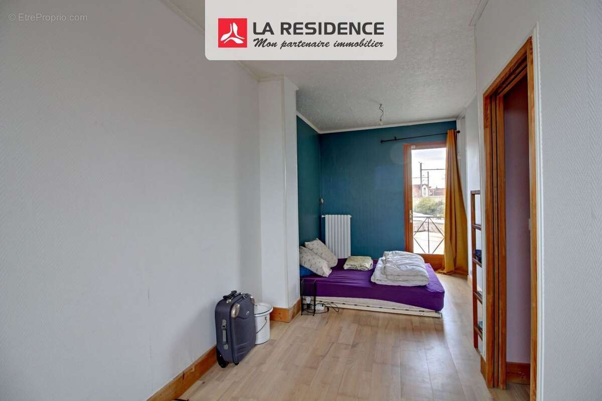 Maison à LES MUREAUX