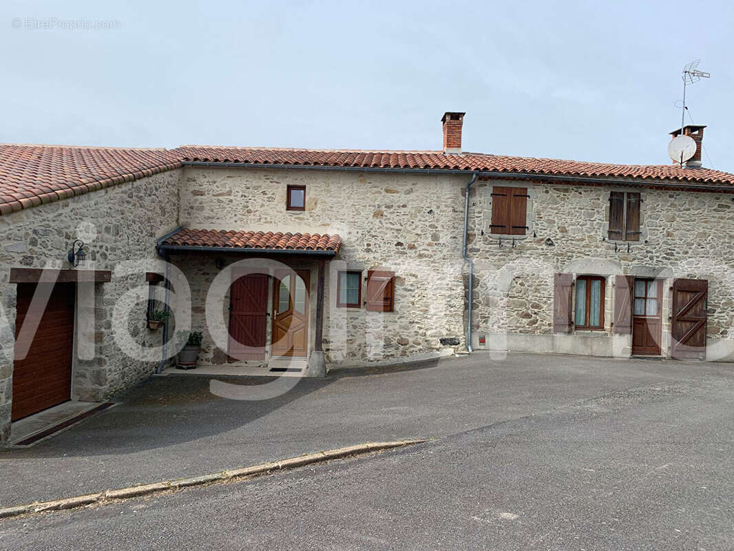 Maison en vente à terme occupée 9 pièces 414 m2 - photo 10