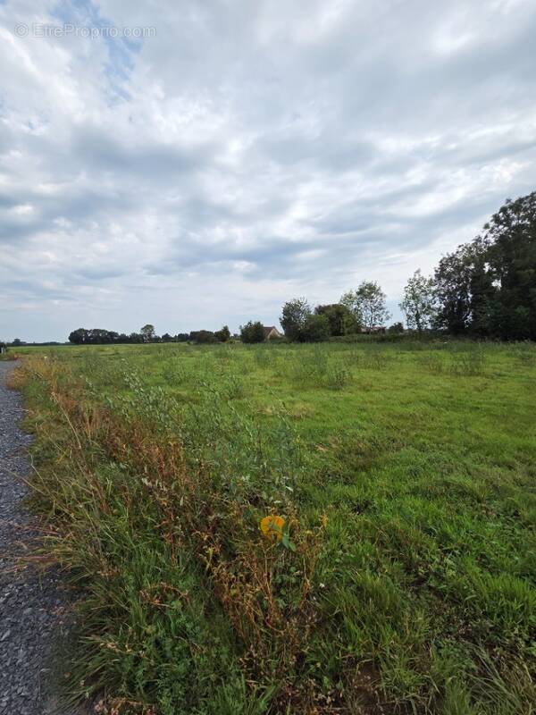 Terrain à CONDE-SUR-RISLE