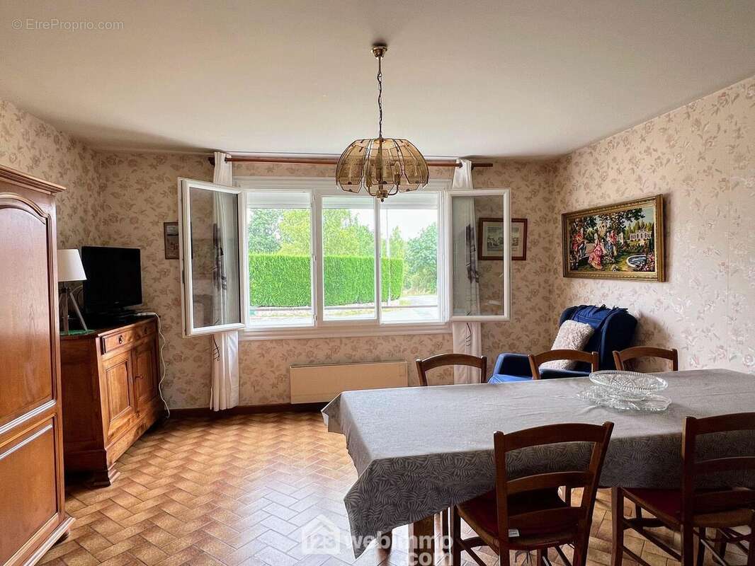Maison 114 m² à Chalonnes-Sur-Loire  - photo 2