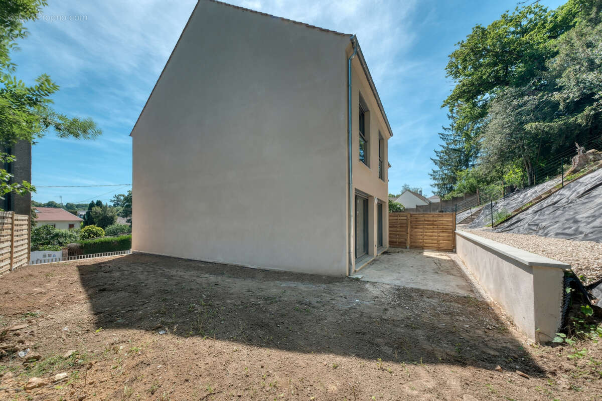 Maison à LIMOURS