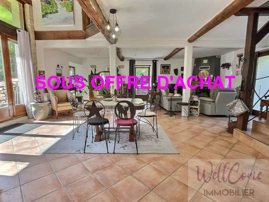 Maison à SAINT-THIBAUD-DE-COUZ