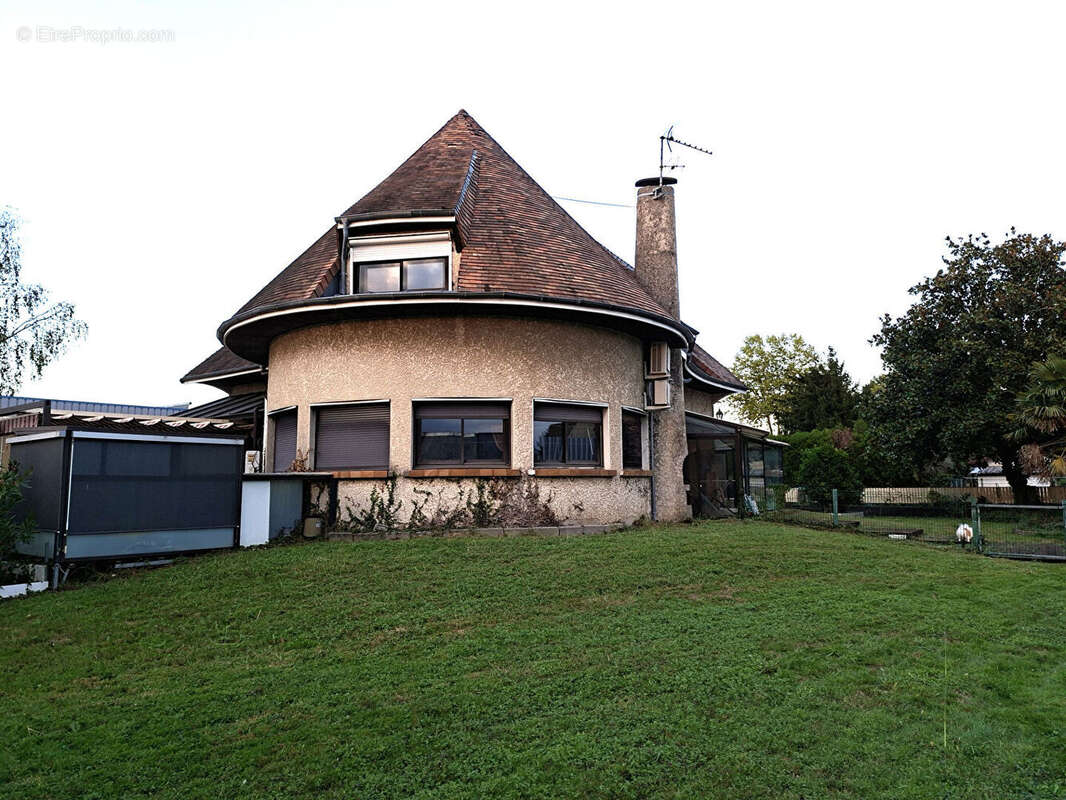 Maison à SERRES-CASTET