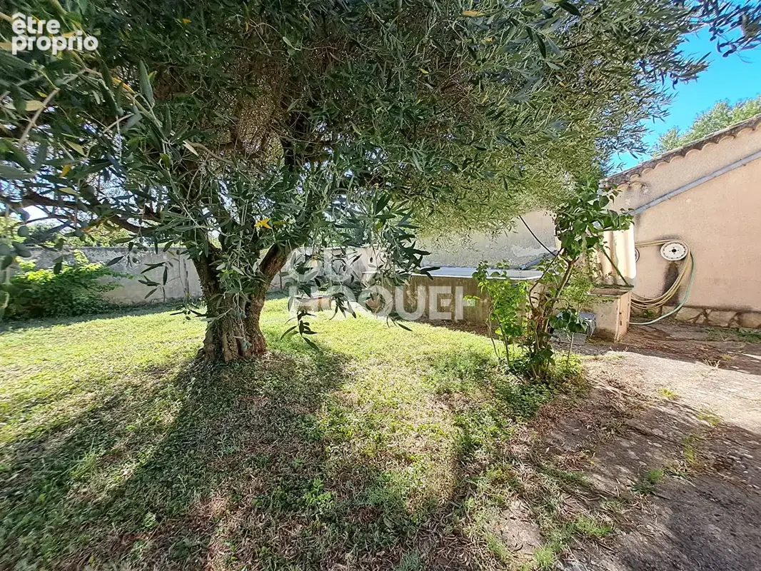 Maison à vendre à Laudun l'Ardoise - 4 pièces avec beau terrain - photo 6