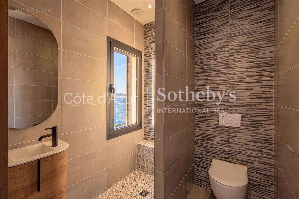 Villa contemporaine rénovée avec vue panoramique mer et Cap d’Antibes - photo 11