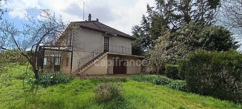 Maison à CHEMILLY-SUR-YONNE
