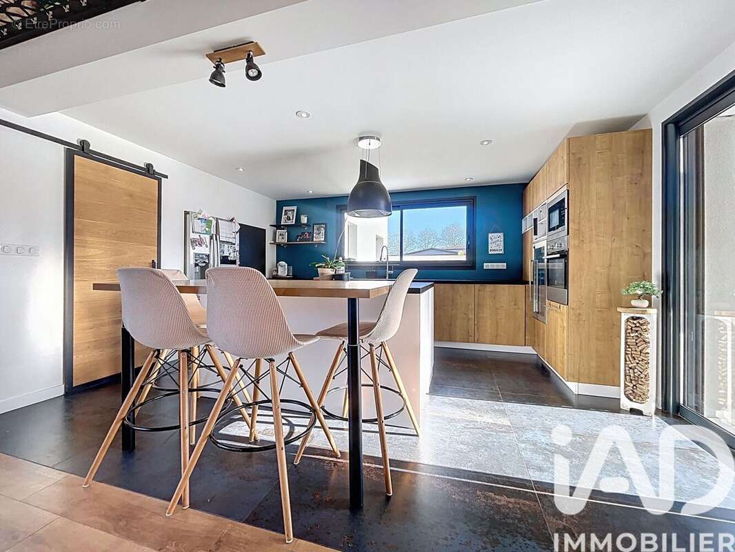 Maison 162 m² à Golfech  - photo 2