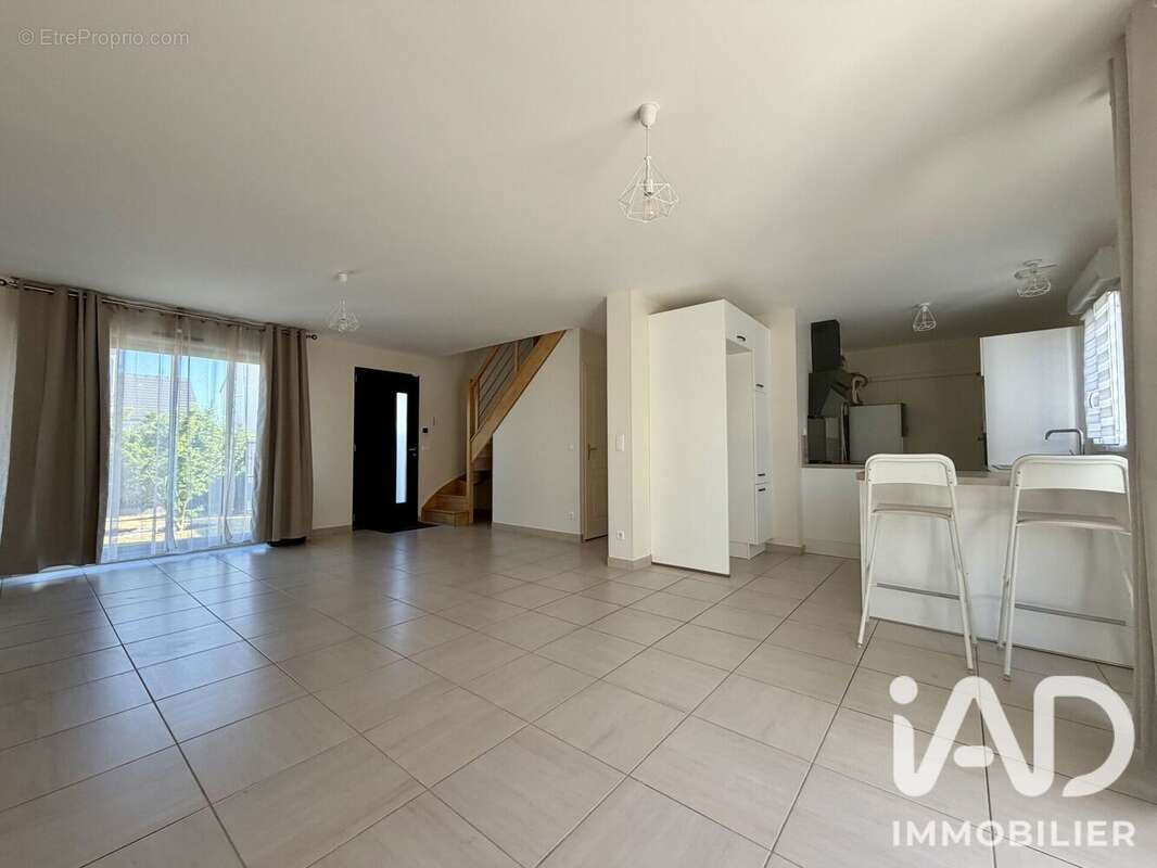 Photo 2 - Maison à ETAMPES
