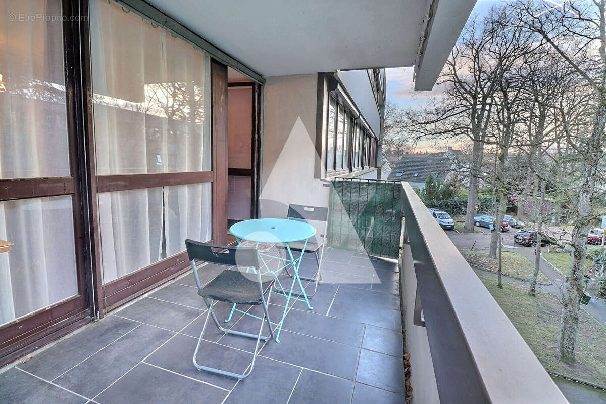 Appartement à MERY-SUR-OISE