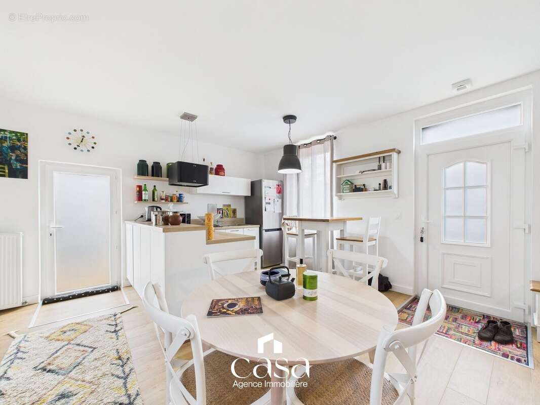 Maison à COLLEVILLE-MONTGOMERY