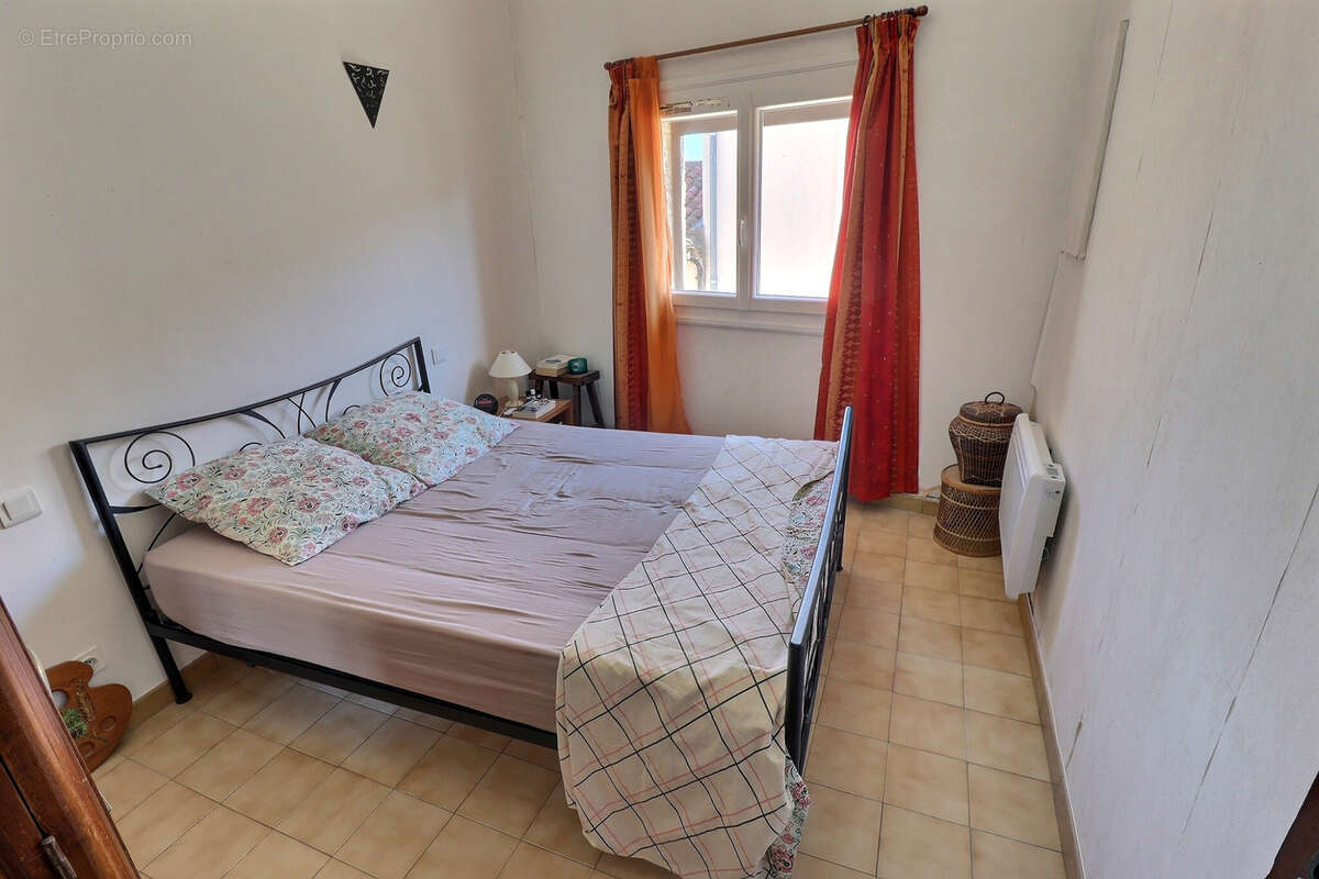 Maison à SAINT-GENIES-DES-MOURGUES