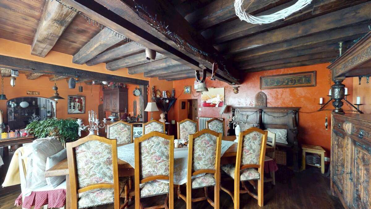 Maison à REBAIS