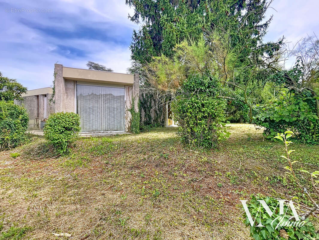 Maison à CHAMPAGNE-AU-MONT-D&#039;OR