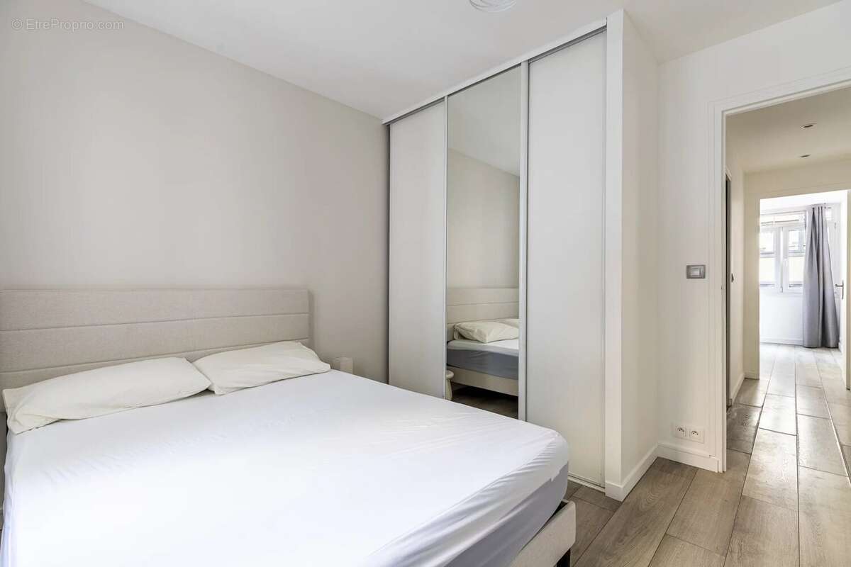 Appartement à PARIS-17E