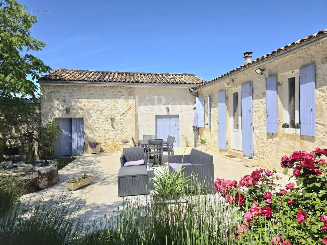 Maison à GENSAC