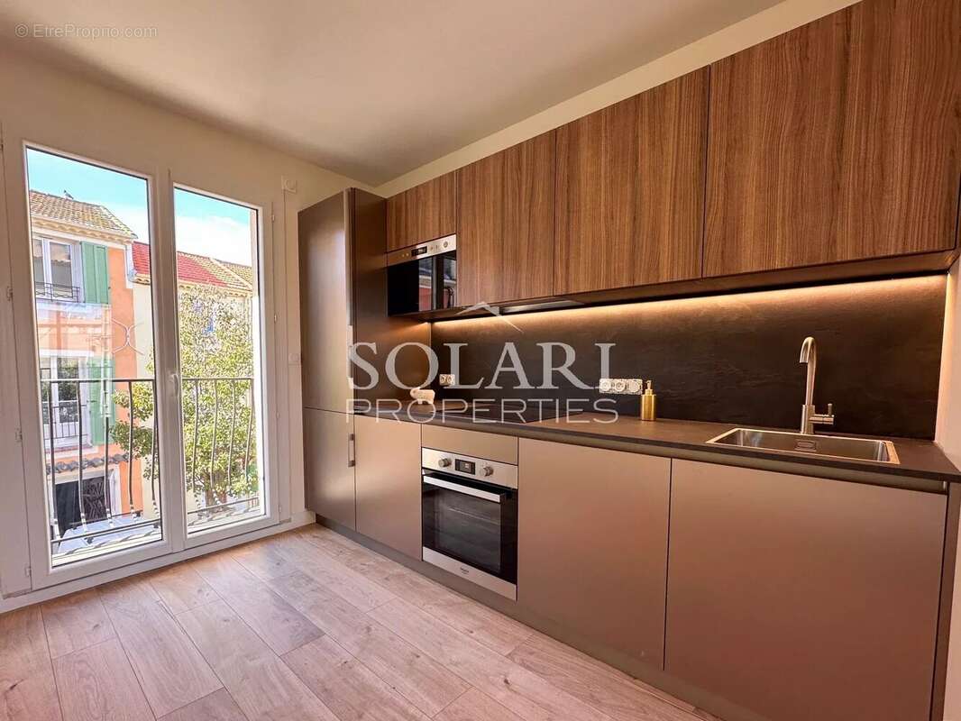 Appartement à MANDELIEU-LA-NAPOULE