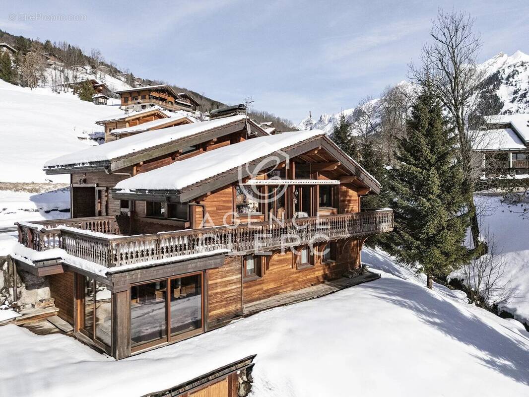 Maison à LA CLUSAZ