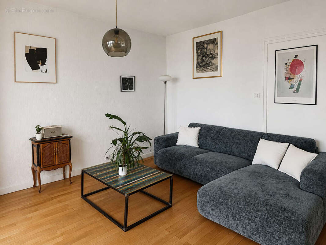 A VENDRE ROANNE CENTRE VILLE, Appartement de type 4 de 91.28 m2 - photo 3