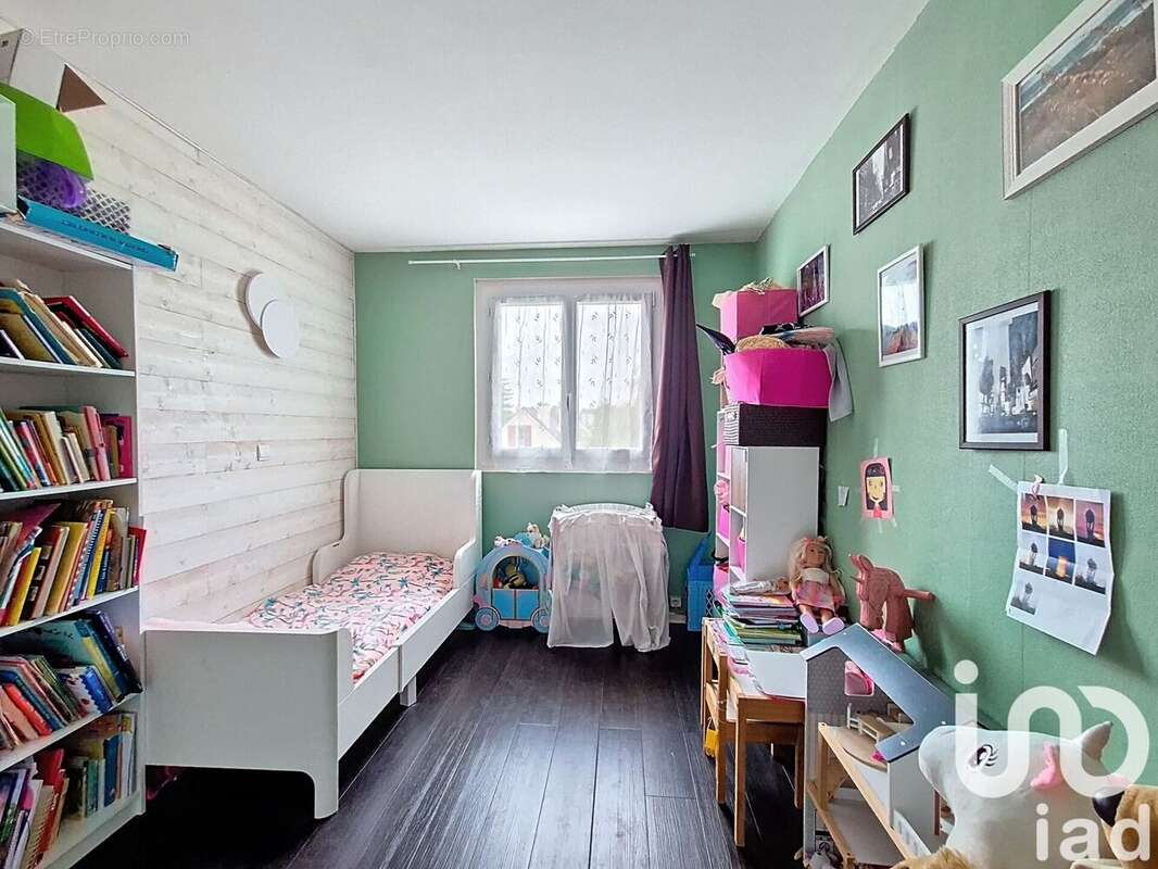 Photo 9 - Maison à LE MESNIL-SAINT-DENIS