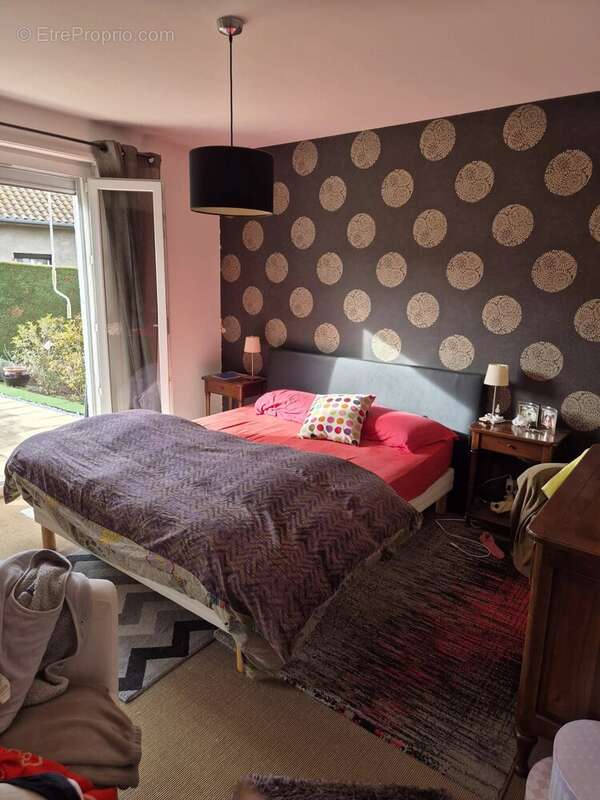 Maison T5 sur deux niveaux - photo 5