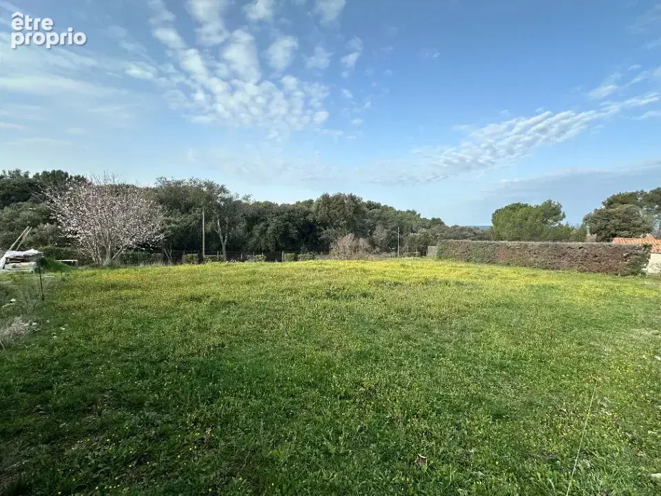 Terrain à LA BASTIDONNE