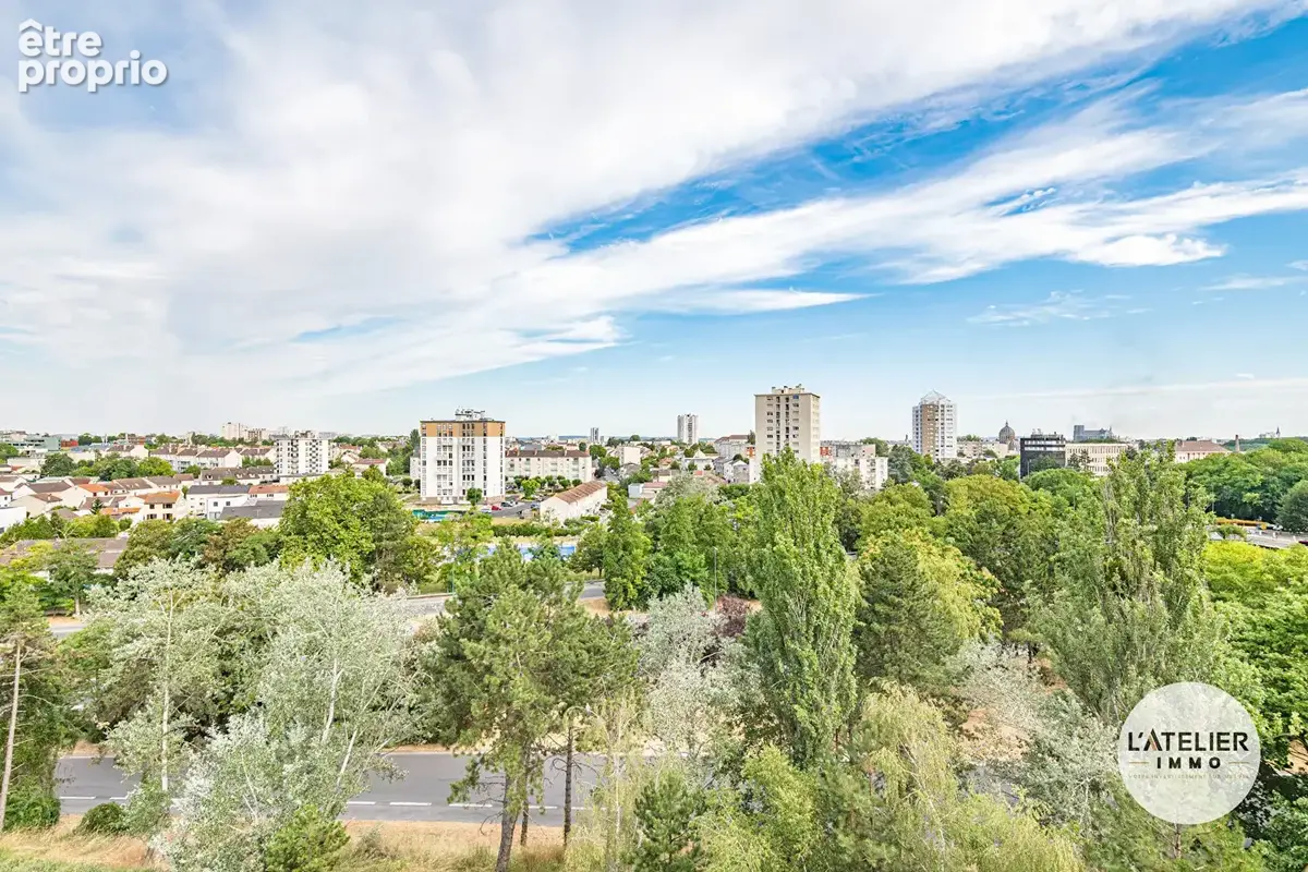 REIMS - Appartement 60 m² - 2 chambres - 7e étage avec ascenseur ? Vue panoramique - photo 14