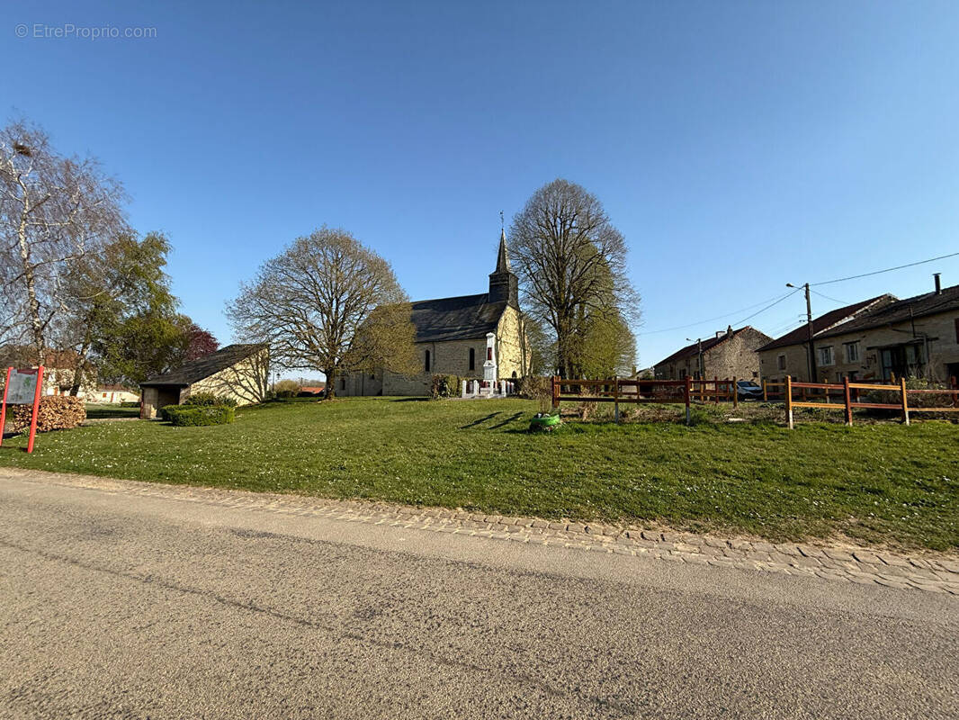 Maison à CHEVEUGES