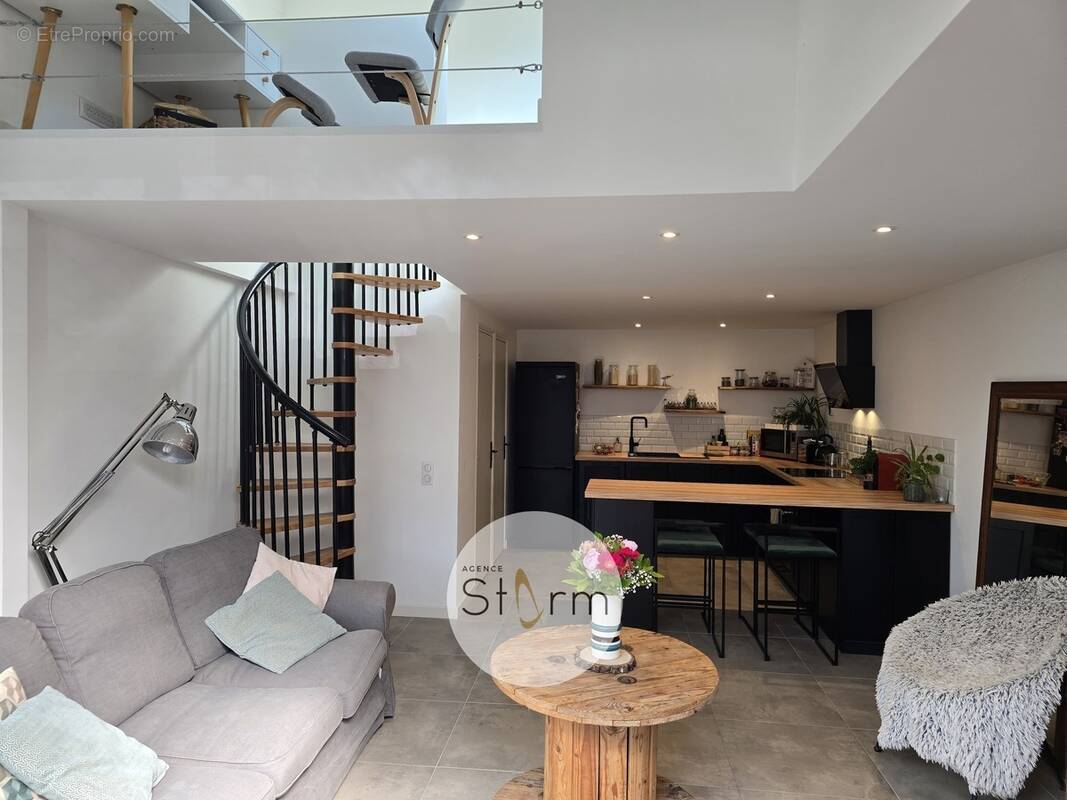 Appartement à EGUILLES