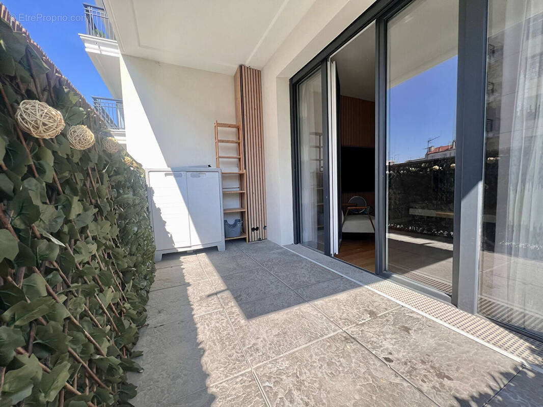 Appartement à SURESNES