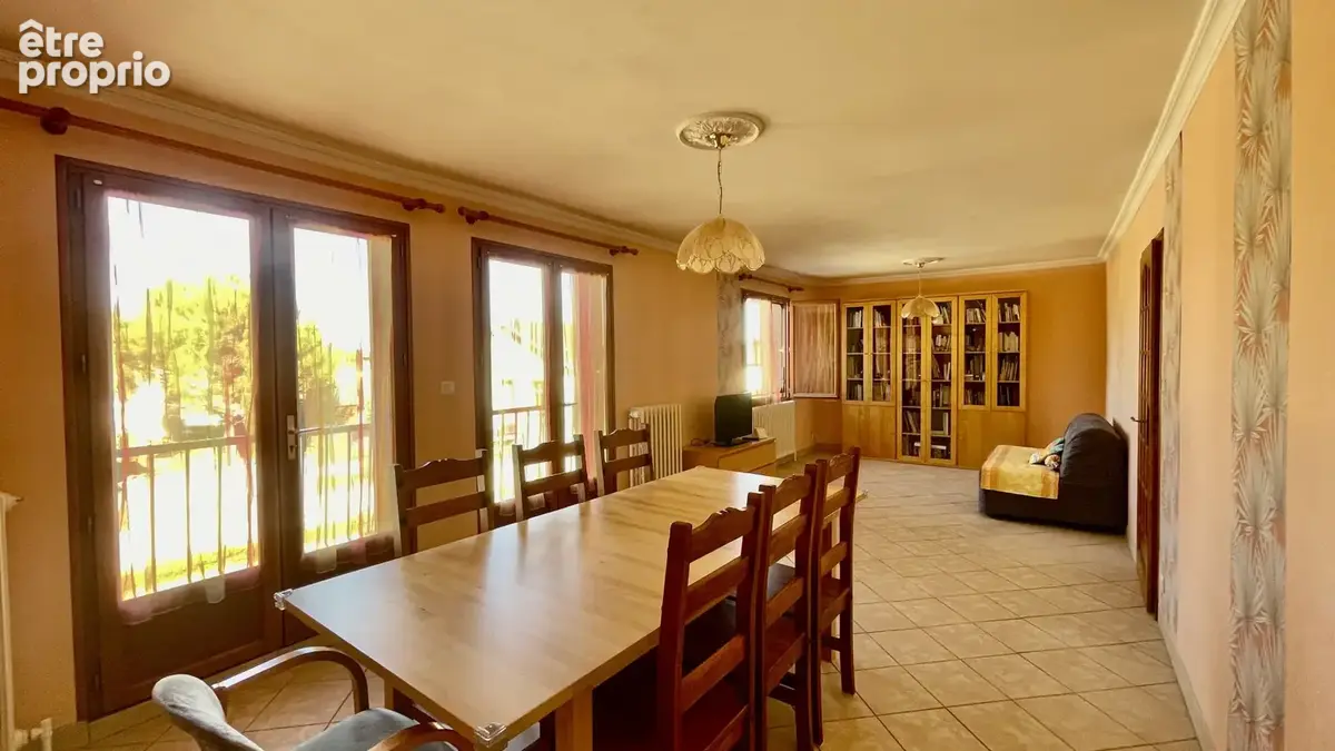 Grande maison familiale de 220 m2 / 5 chambres / Terrain de 673 m2 - photo 5