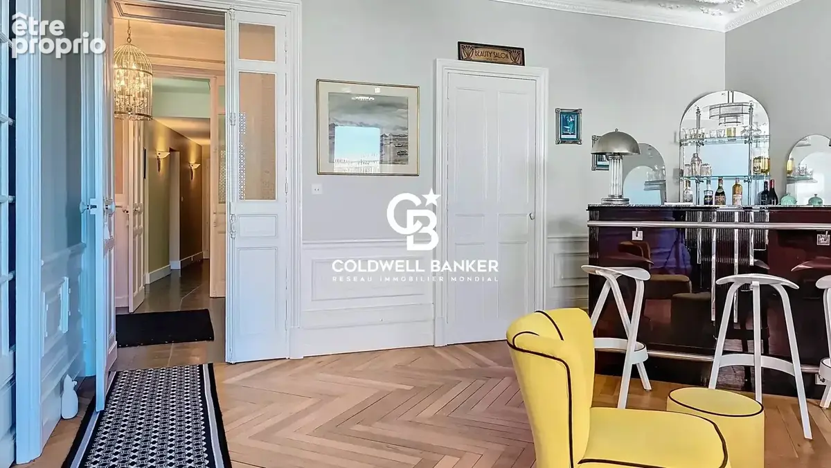 LES SABLES D'OLONNE: La Villa Flore : Signature de l'architecture balnéaire  sur le Remblai. - photo 12