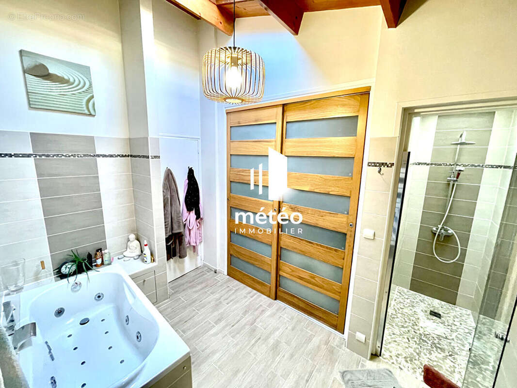 Maison à TALMONT-SAINT-HILAIRE