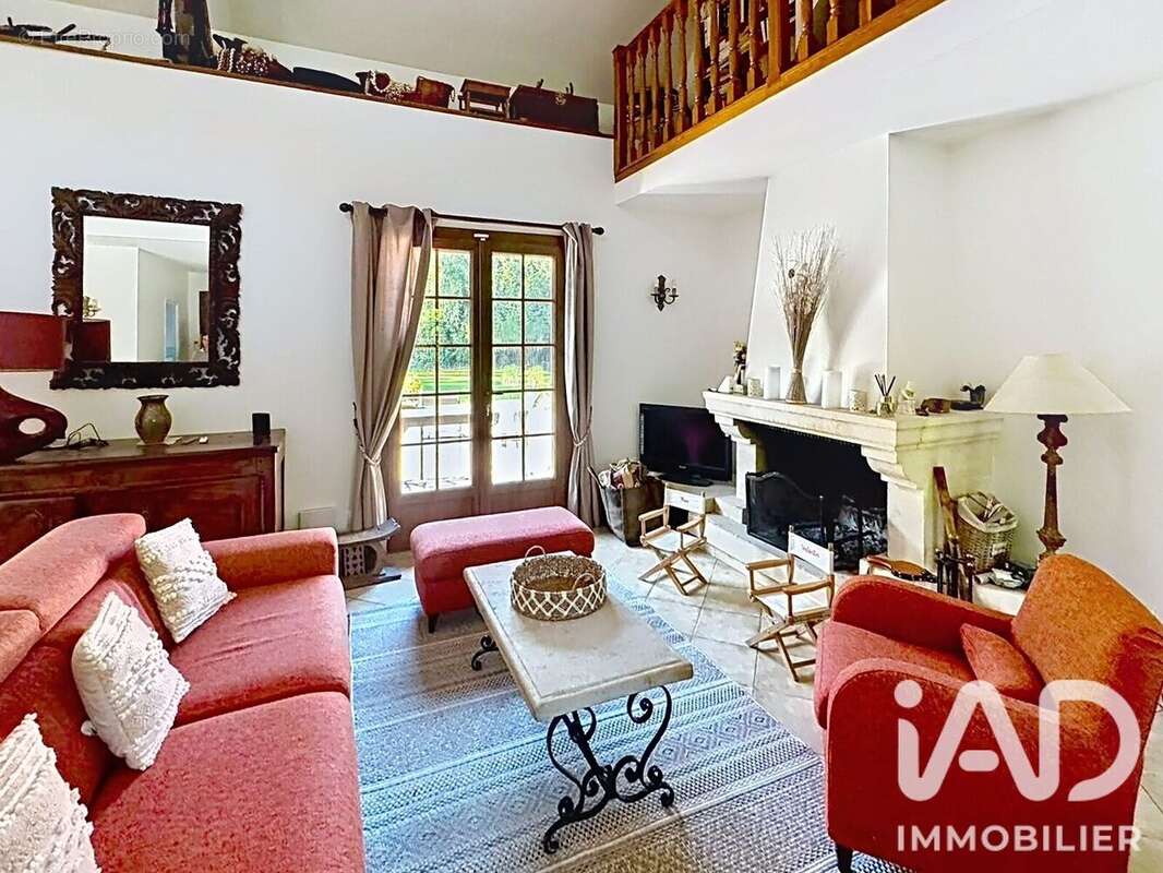 Maison 148 m² à Crecy-La-Chapelle  - photo 4