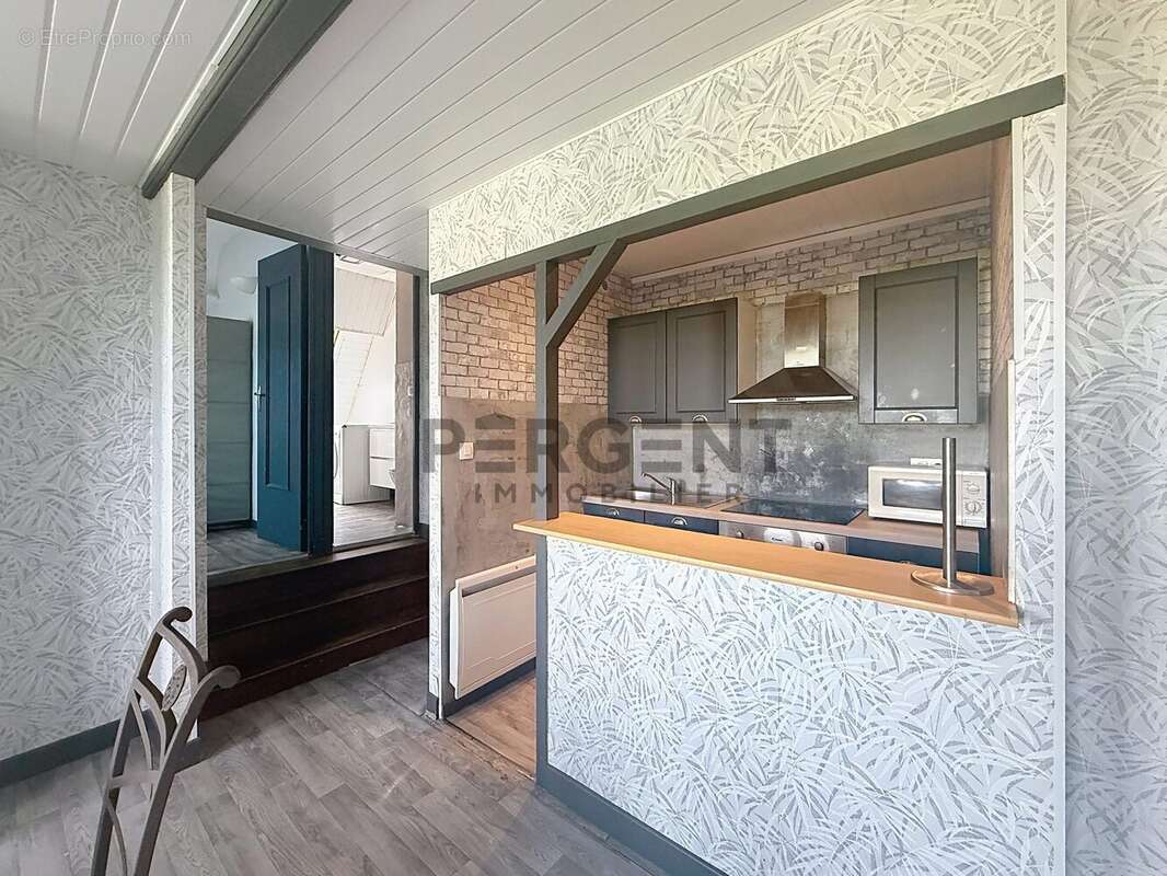 Appartement 30 m² à Charleville-Mezieres  - photo 2